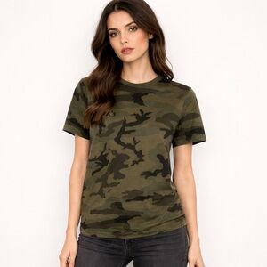 Aritzia TNA Green Camo Crew Neck T-Shirt size Small Basic Capsule Streetwear